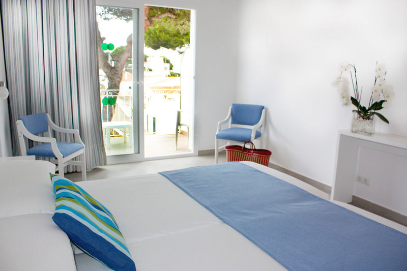 Hostal Xuroy Cala Alcaufar Exterior foto